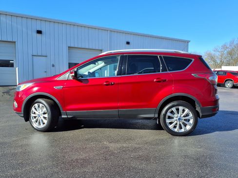 Used 2017 Ford Escape Titanium image 31