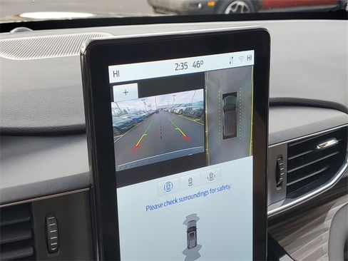 Certified 2022 Ford Explorer Limited w/ Limited Technology Package image 23