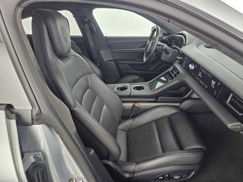 Used 2021 Porsche Taycan Turbo S image 10