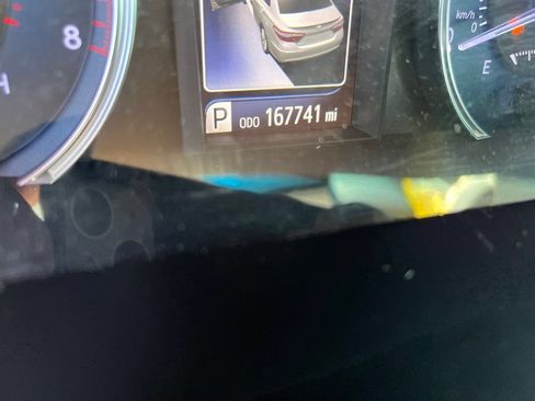 Used 2017 Toyota Camry XLE FWD image 12