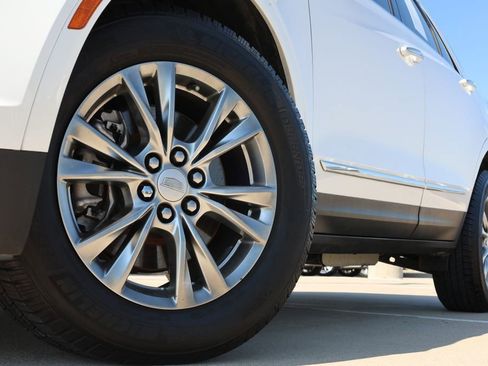 Used 2021 Cadillac XT5 Premium Luxury image 8