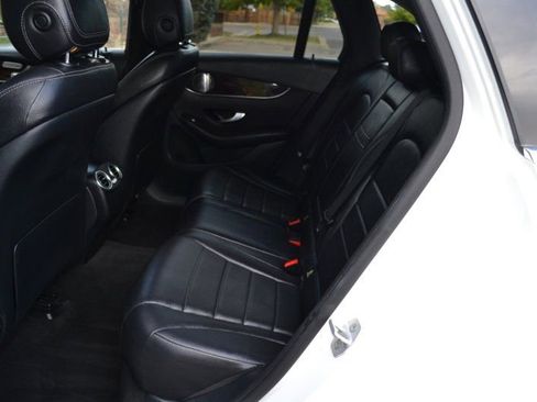 Used 2016 Mercedes-Benz GLC 300 4MATIC image 30