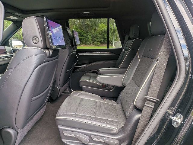 Certified 2025 Cadillac Escalade Premium Luxury AWD/4WD image 13