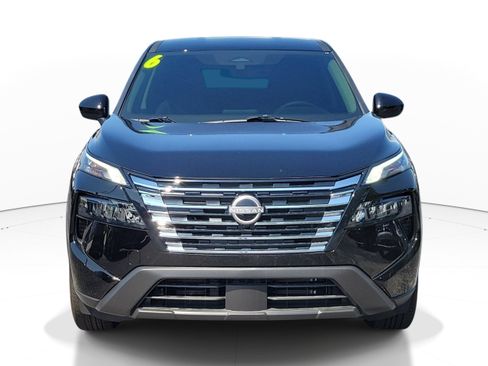 Used 2026 Nissan Rogue SV FWD image 2