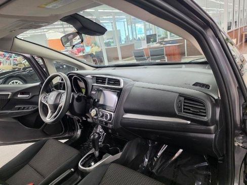 Used 2018 Honda Fit EX image 8