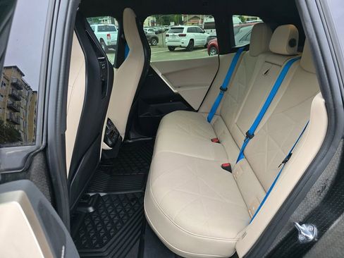 Used 2022 BMW iX xDrive50 w/ Convenience Package AWD/4WD image 15