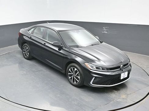 Used 2025 Volkswagen Jetta S FWD image 17