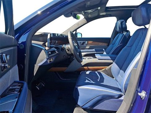 New 2026 Cadillac Vistiq Premium Luxury w/ LPO, Floor Liner Package image 13