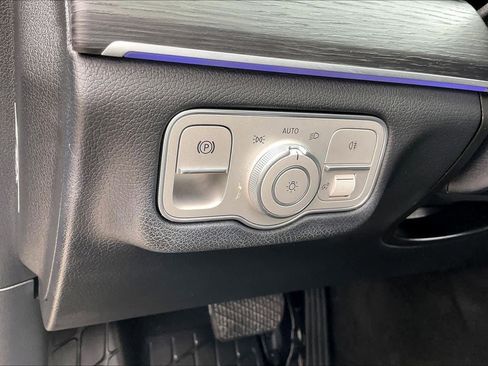 Used 2024 Mercedes-Benz GLE 350 4MATIC image 15