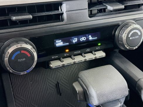 Used 2025 Toyota 4Runner SR5 image 23