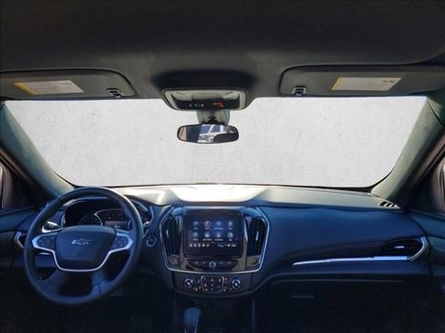Used 2023 Chevrolet Traverse LT FWD image 16