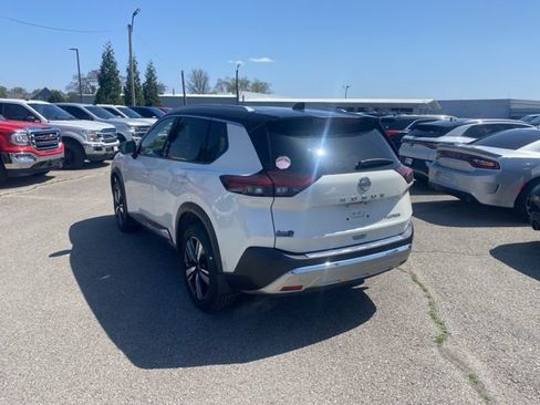 Used 2023 Nissan Rogue Platinum w/ Platinum Premium Package FWD image 4
