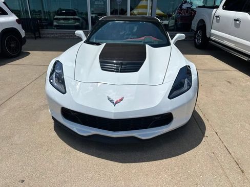 Used 2016 Chevrolet Corvette Z06 w/ 2LZ Preferred Equipment Group RWD image 2