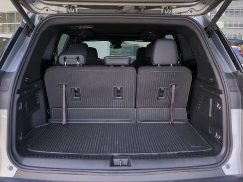 Used 2024 GMC Acadia AT4 w/ Luxury Package AWD/4WD image 16