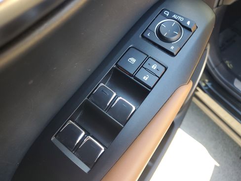 Used 2019 Lexus NX 300 FWD image 19