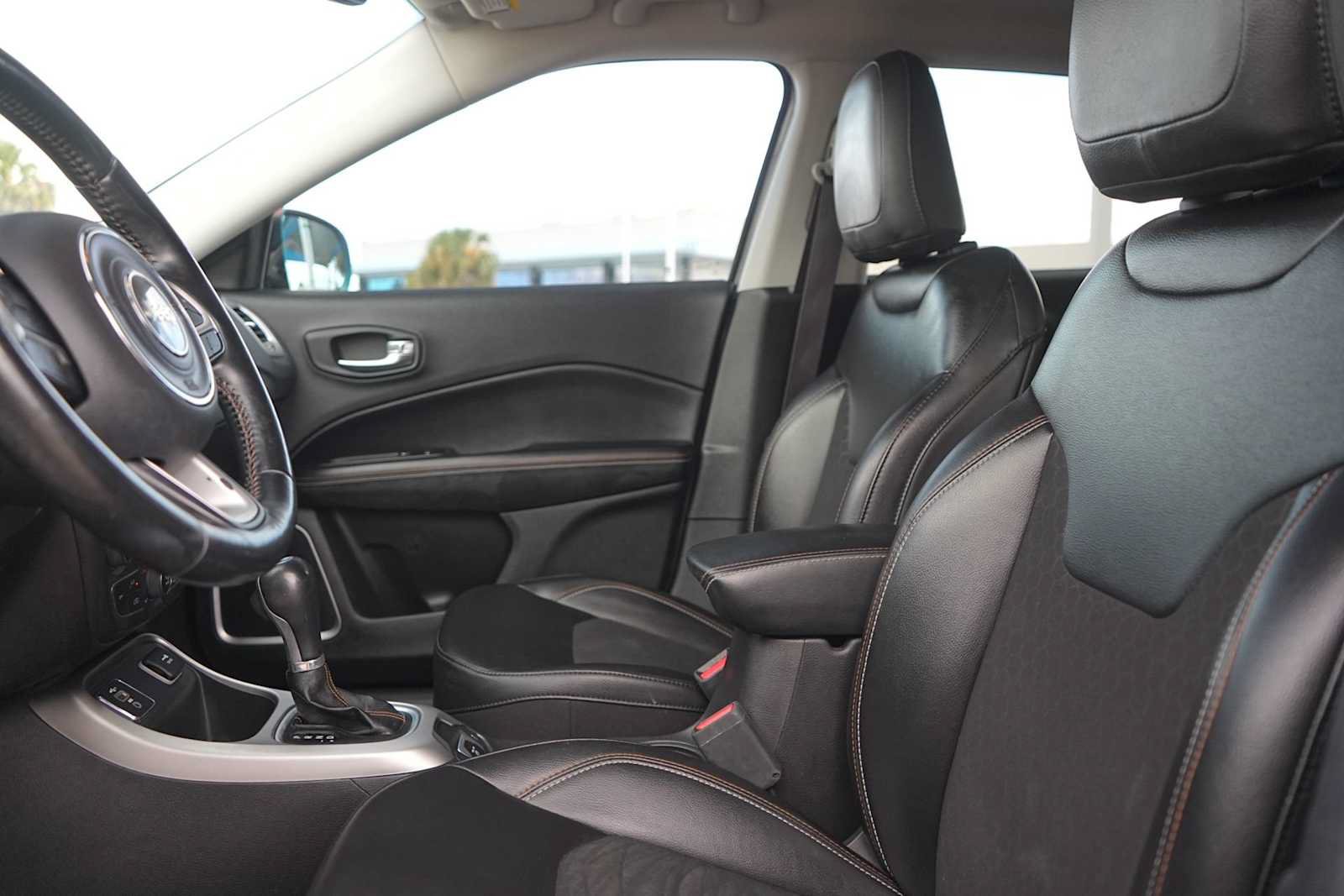 Used 2021 Jeep Compass Latitude w/ Convenience Group FWD image 11