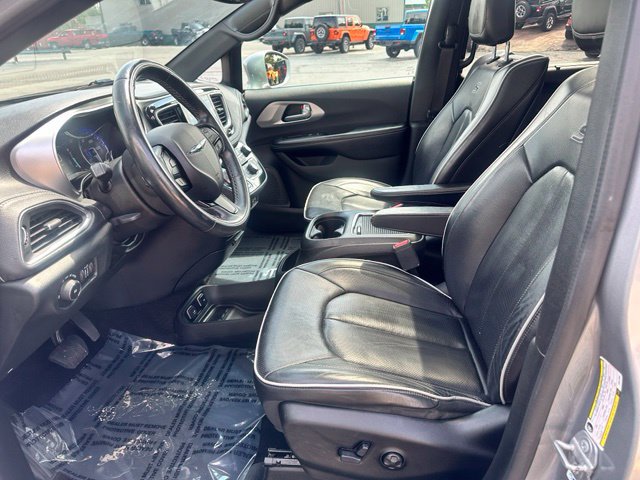 Used 2018 Chrysler Pacifica Limited w/ Advanced Safetytec Group FWD image 22