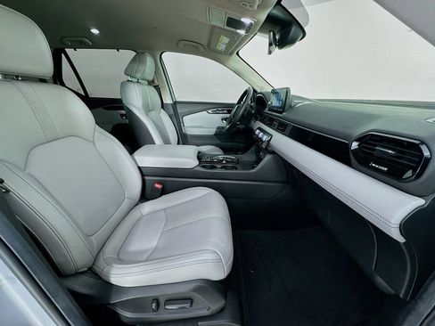 Used 2025 Honda Pilot EX-L image 38