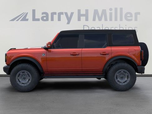 New 2024 Ford Bronco Outer Banks image 3