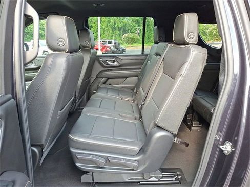 Used 2023 GMC Yukon XL SLT image 10