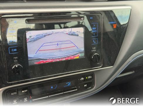 Used 2018 Toyota Corolla SE w/ Carpet Mat Package (TMS) FWD image 21