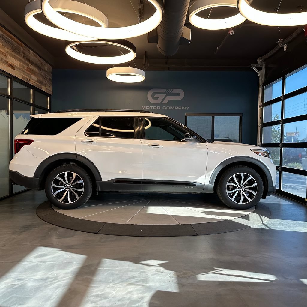 Used 2020 Ford Explorer ST w/ Premium Technology Package AWD/4WD image 2