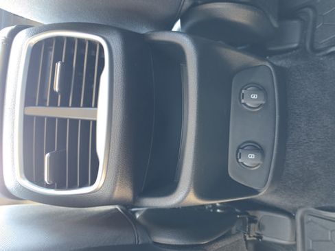 Used 2020 Hyundai Santa Fe SEL w/ Convenience Package AWD/4WD image 28