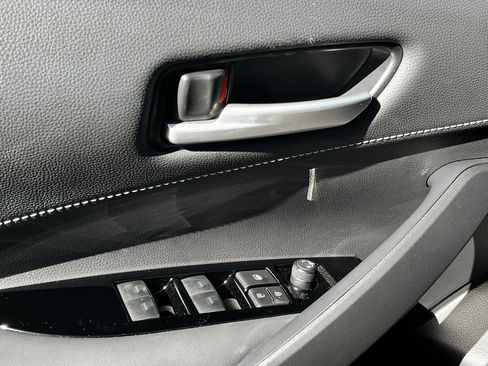 Used 2024 Toyota Corolla SE image 21