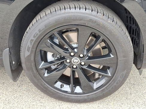 Used 2026 Jaguar F-PACE R-Dynamic S image 12