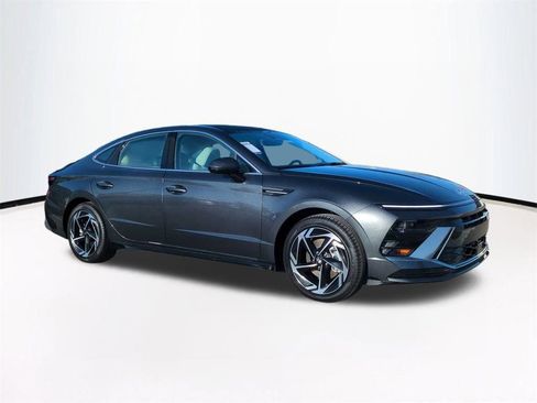 New 2026 Hyundai Sonata SEL image 2