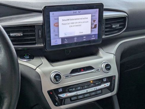 Used 2021 Ford Explorer XLT w/ Equipment Group 202A image 13