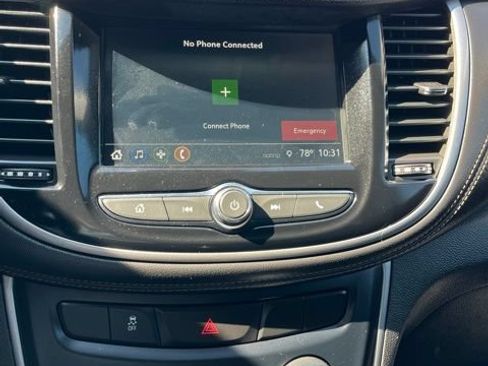 Used 2018 Chevrolet Trax LS FWD image 40