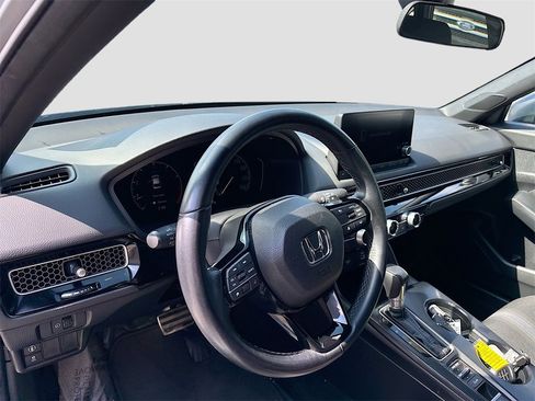 Used 2024 Honda Civic Sport image 9
