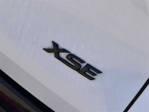 Used 2025 Toyota Sienna XSE image 10