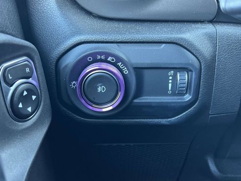 Used 2023 Jeep Wrangler Sport image 23