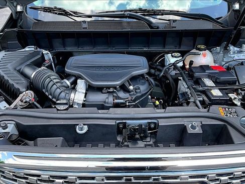 Used 2019 GMC Acadia Denali w/ Technology Package AWD/4WD image 31