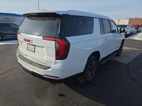 New 2026 GMC Yukon XL Elevation w/ LPO, Floor Liner Package image 32