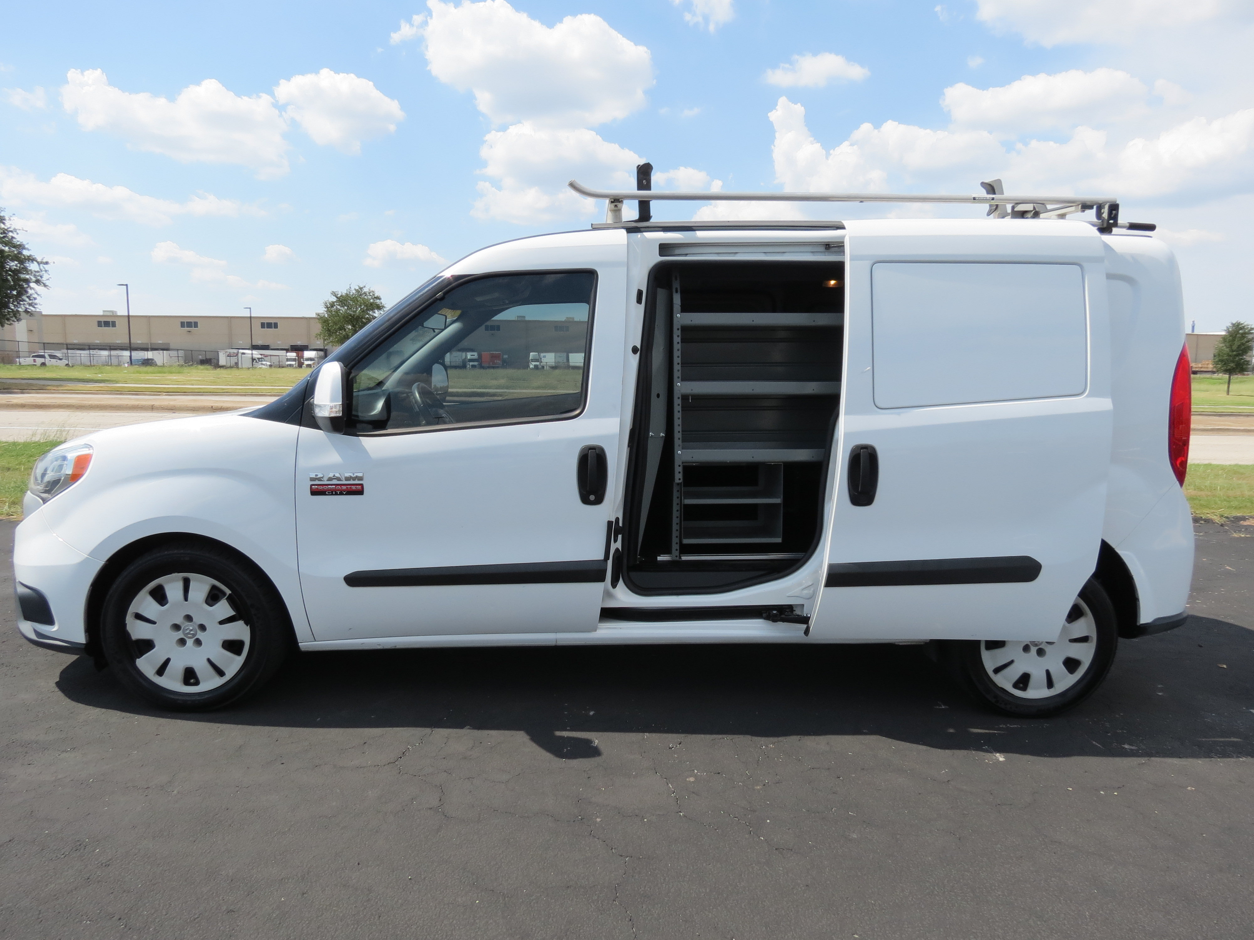 Used 2018 RAM ProMaster City Tradesman SLT FWD image 10