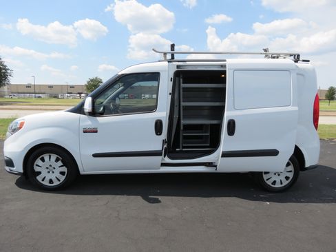 Used 2018 RAM ProMaster City Tradesman SLT image 10