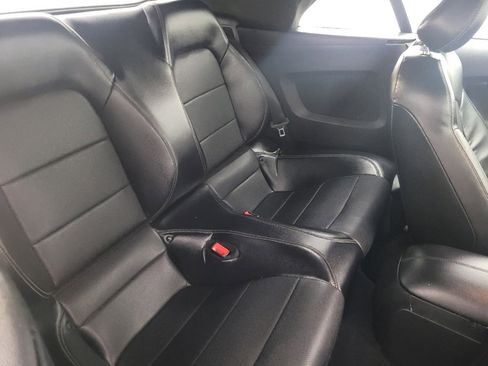 Used 2019 Ford Mustang Premium RWD image 19