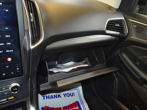 Used 2024 Ford Edge Titanium image 21