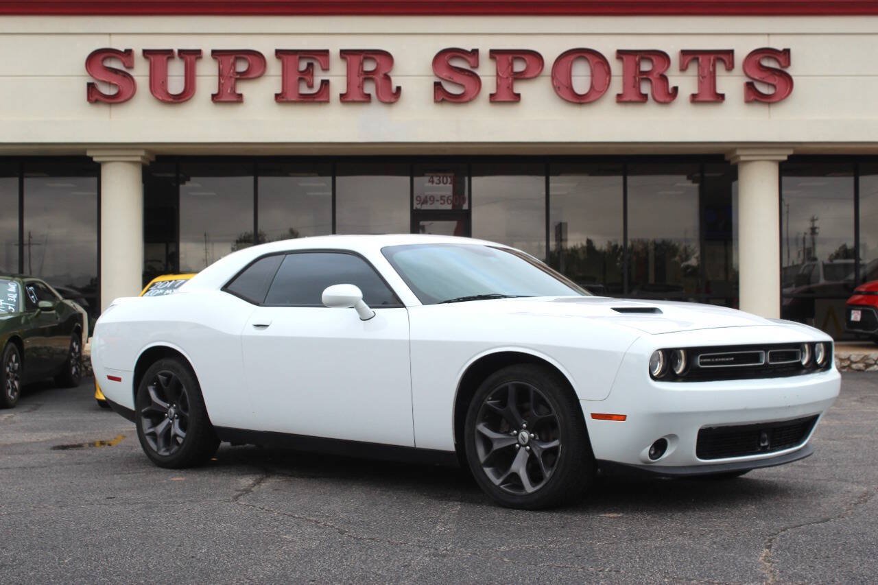 Used 2018 Dodge Challenger SXT Plus RWD image 1