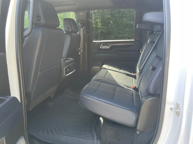 Used 2025 Chevrolet Silverado 2500 High Country w/ High Country Premium Package AWD/4WD image 19