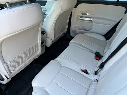 Used 2022 Mercedes-Benz GLB 250 image 15