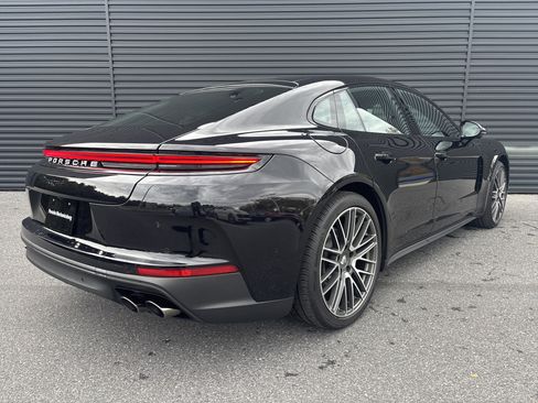 Certified 2025 Porsche Panamera image 6