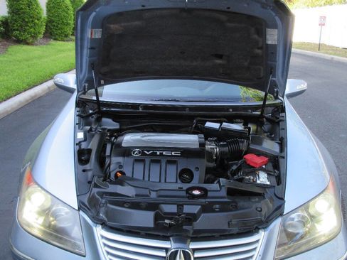 Used 2005 Acura RL AWD/4WD image 39