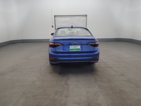 Used 2023 Volkswagen Jetta Sport image 6