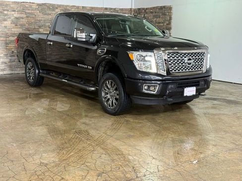 Used 2017 Nissan Titan Platinum Reserve image 3