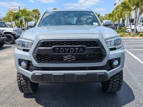 Used 2020 Toyota Tacoma TRD Off-Road image 7