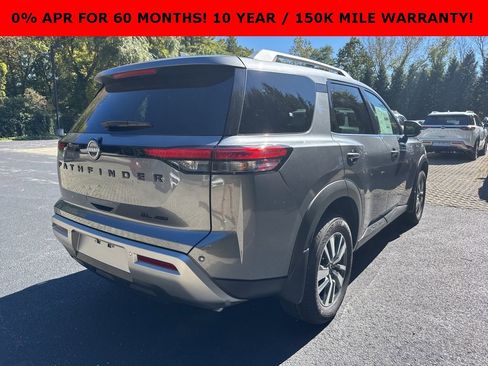 New 2025 Nissan Pathfinder SL w/ Black Appearance Package image 7
